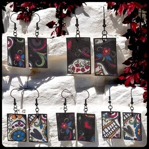 Groovy Unique Dangles💫